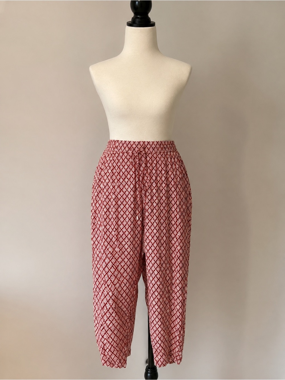 Red White Geometric Print Pull-On Pants Wide Leg Size L